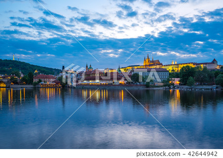 Twilight of Prague city skyline in Czech Republic 42644942