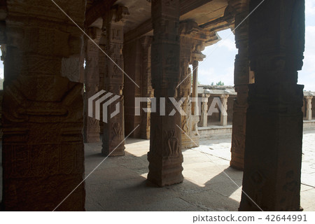 Carved Pillars. Kalyana Mandapa, Hampi, Karnataka 42644991
