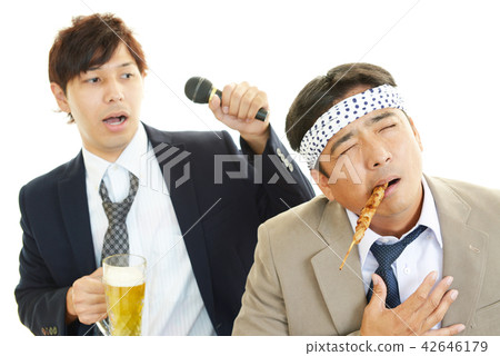 醉酒的男子 醉酒的男子 42646179