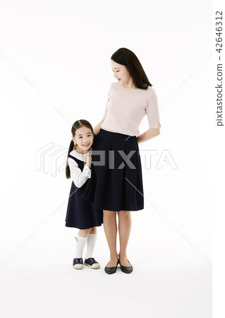 Mom, Daughter, Family Mom, Daughter, Family 42646312