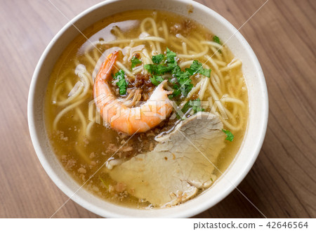 noodles soup with seafood 42646564