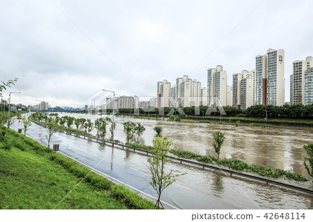 Jungnangcheon洪水 42648114