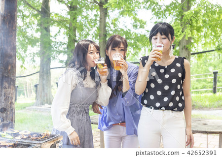 歡呼為燒烤女性組 歡呼為燒烤女性組 42652391