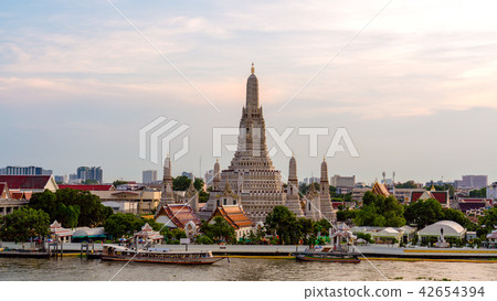 黎明寺寺廟在曼谷,泰國 黎明寺寺廟在曼谷,泰國 42654394