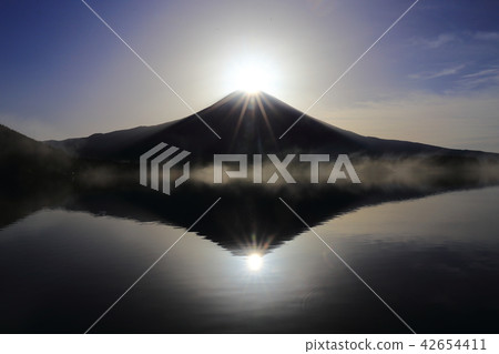 世界遺產富士山湖W鑽石富士山 世界遺產富士山湖W鑽石富士山 42654411