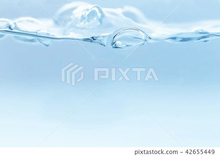 Water bubbles, water surface, underwater, water material. Images of health, medical care, environment, lifestyle, and beverages. Water bubbles, water surface, underwater, water material. Images of health, medical care, environment, lifestyle, and beverages. 42655449