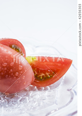 [Tomato cut] 42656303