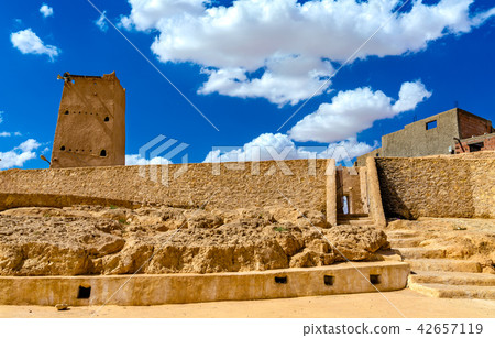 Borj Cheikh el Hadj in Beni Isguen, a city in the Mzab Valley, Algeria Borj Cheikh el Hadj in Beni Isguen, a city in the Mzab Valley, Algeria 42657119