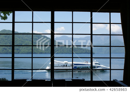 Early summer Early summer 42658983