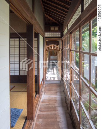 [Shizuoka Prefecture] Corridor of Nakase Residence in Nishiizu Matsuzaki [Sightseeing spot] 42659903