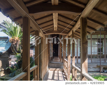 [Shizuoka Prefecture] Corridor of Nakase Residence in Nishiizu Matsuzaki [Sightseeing spot] 42659905