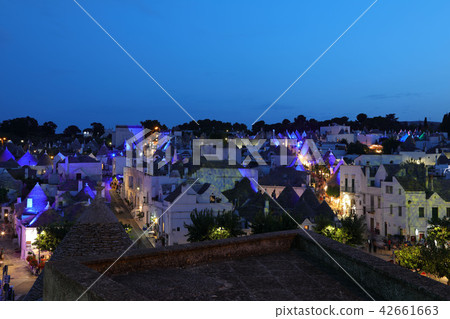 Night view of Alberobello, Italy 42661663