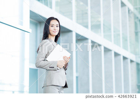 Business woman Business woman 42663921