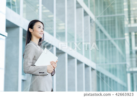 Business woman Business woman 42663923