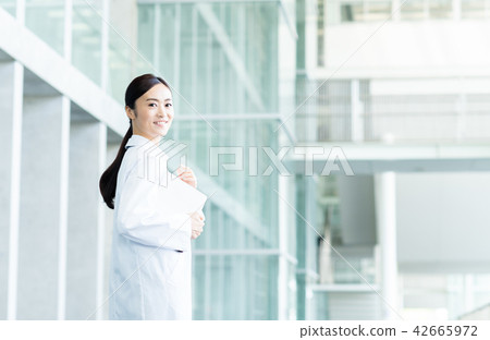 A lady in white A lady in white 42665972