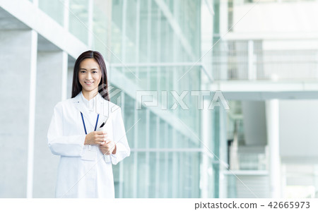 A lady in white A lady in white 42665973
