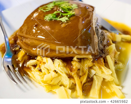 stewed pork knuckle stewed pork knuckle 42665982