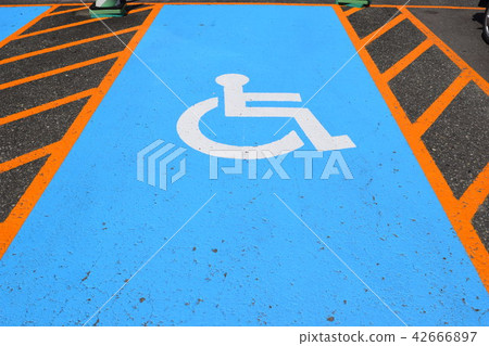 殘疾人停車場輪椅標記 42666897