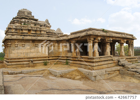 Shiva temple, Hemakuta Hill, Hampi, Karnataka 42667757