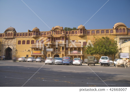 "Pink City" "Pink City" 42668007