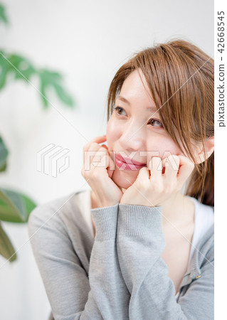 看著對手的女人與一個敏銳的女孩綁起來 42668545