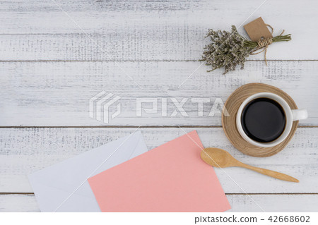 Blank pink card and white envelop Blank pink card and white envelop 42668602