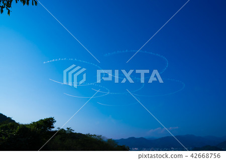 藍色的衝動 42668756