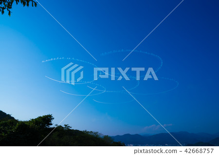 藍色的衝動 42668757