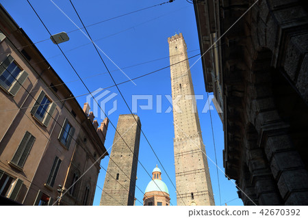 Towers in Bologna, Italy Towers in Bologna, Italy 42670392