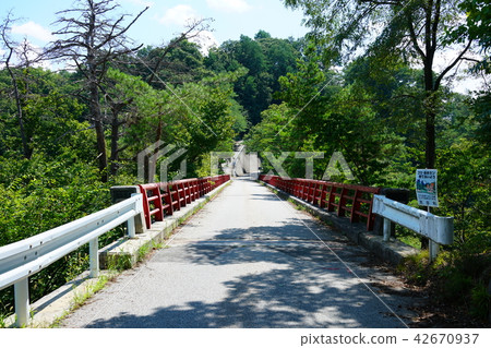 民歌上升橋樑從池田町，被隔絕的橋樑池田町拍攝了 42670937