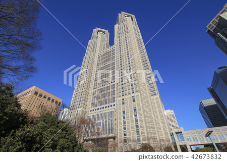 Tokyo Metropolitan Government's First Government Building 42673832