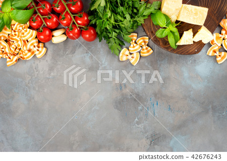 One pot pasta seeing from above 42676243