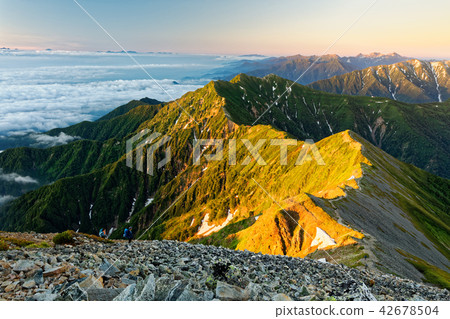 Kagoshima Yagatake ridgeline taking sunrise from Atsugatake Kagoshima Yagatake ridgeline taking sunrise from Atsugatake 42678504