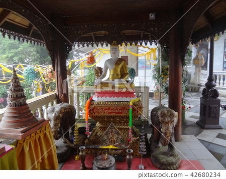 泰國Chiangmai Wat Prathat Doi Suthep 泰國Chiangmai Wat Prathat Doi Suthep 42680234