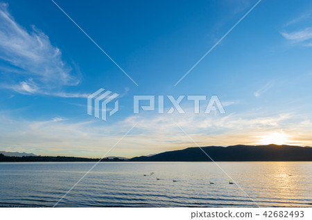 Lake Te Anau 42682493