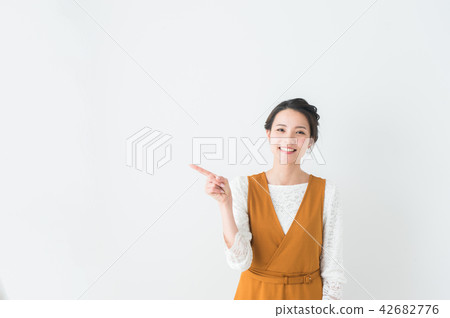 Gesture Twenties women Gesture Twenties women 42682776