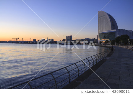 Yokohama Yokohama 42690011