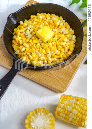 Butter corn 42692656