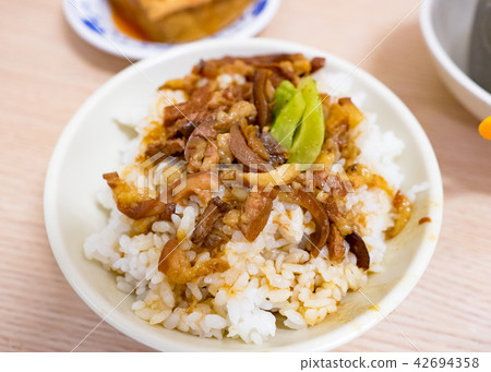 braised pork rice 42694358