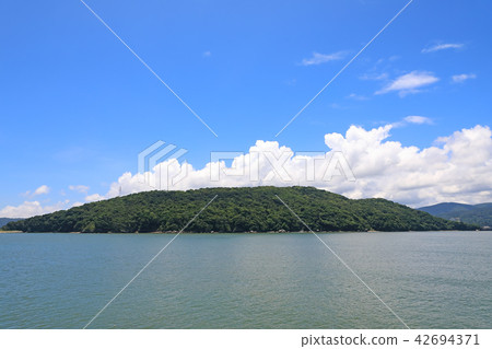 Island of Toba Bay 42694371