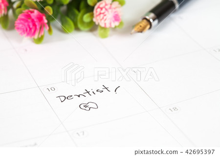 Reminder "Dentist appointment" in calendar Reminder "Dentist appointment" in calendar 42695397
