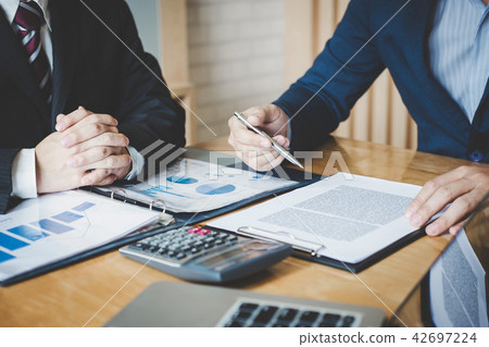 Teamwork process, Business team are presentation marketing plan 42697224