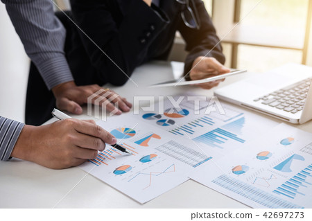 Co working conference, Business team meeting present, investor c Co working conference, Business team meeting present, investor c 42697273