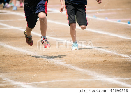 A scuffling athletic meet image 42699218