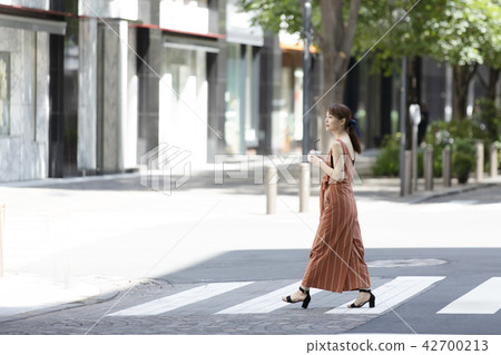 女人逛街 42700213