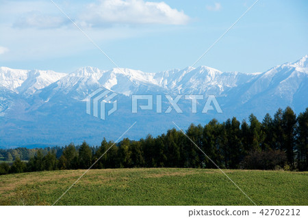 Crowned mountain ranges Tokachi dake mountains Crowned mountain ranges Tokachi dake mountains 42702212