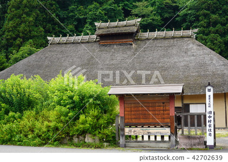 沖繩的家庭重要文化遺產（前中村屋） 42702639