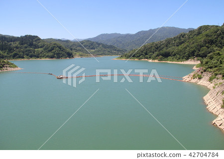 Tsukiyama Lake 42704784