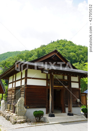 Iida Juzendo (Buddha statue) Roadside station Hakuba in 42705032