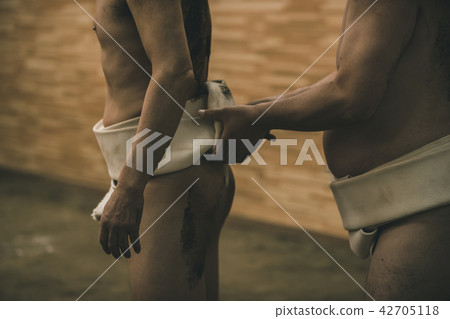 sumo wrestler's loincloth, tighten, sumo 42705118